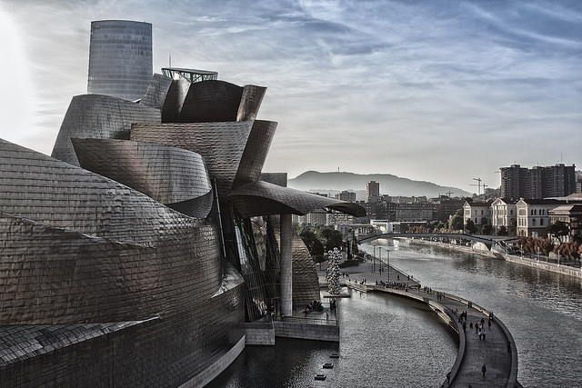 Guggenheim Bilbao - Euri egunak Bilbon - Disfruta Bizkaia