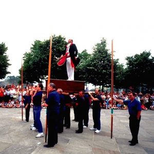 Danzas y Tradiciones en Lekeitio Bizkaia 