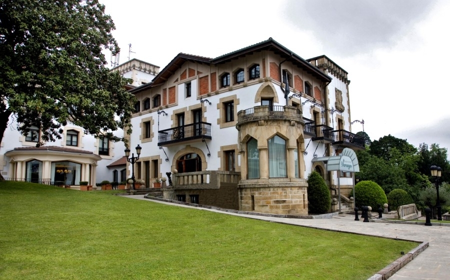 Silken Gran Hotel Durango image