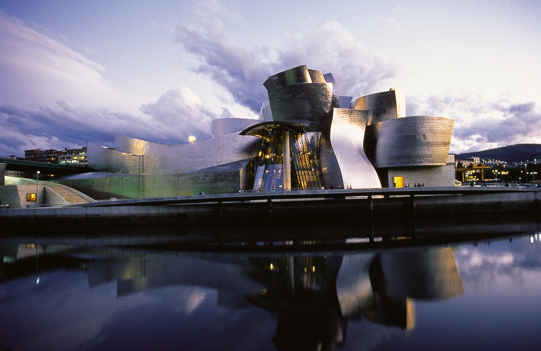 Museo Guggenheim Disfruta Bizkaia