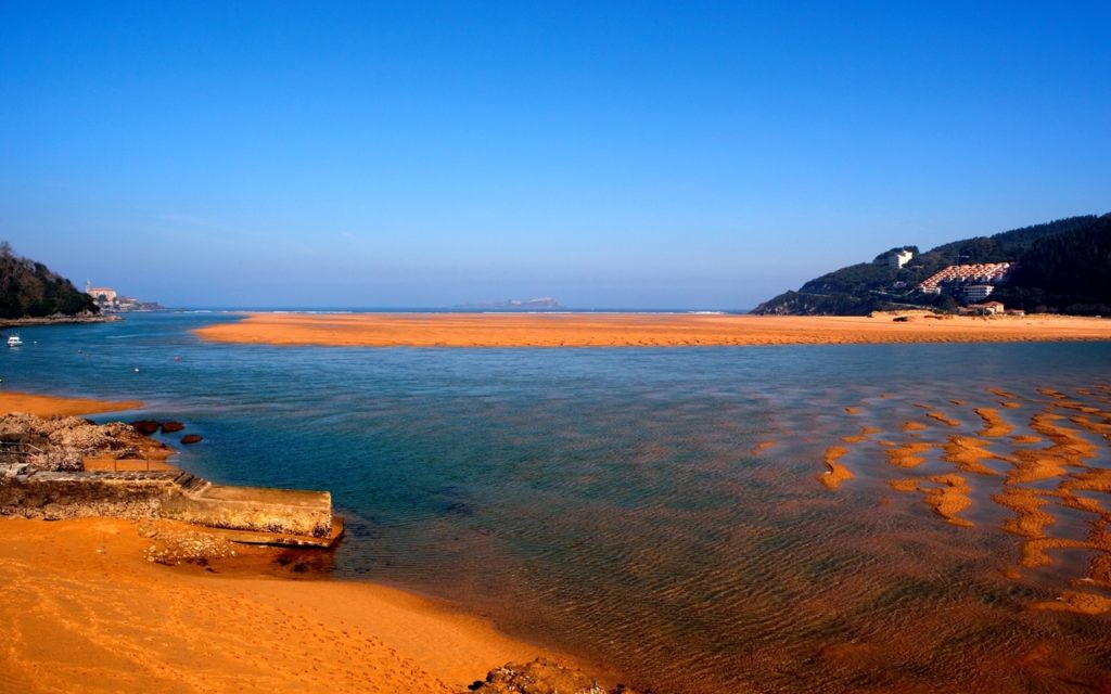 Beaches and coves in Bizkaia image