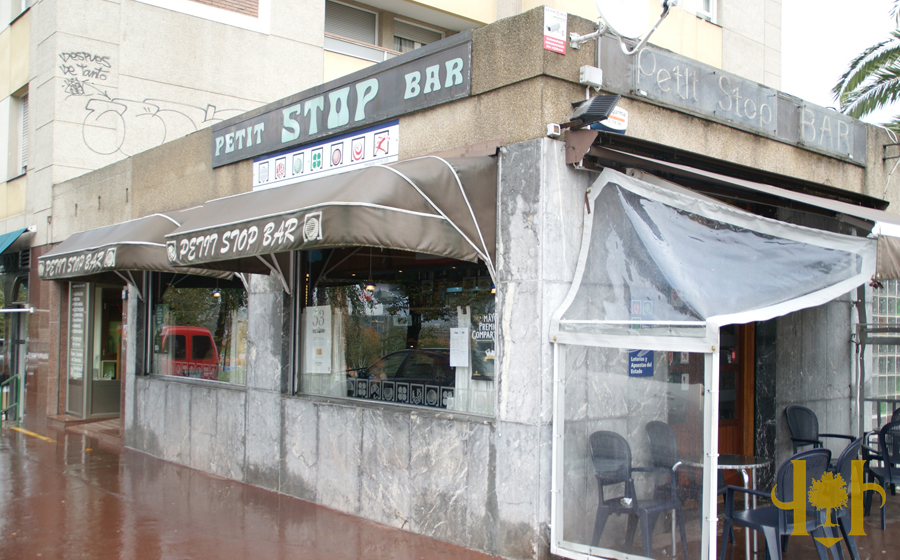 Photo de Petit Stop Bar