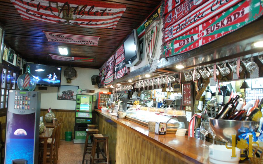 Azteka Bar photo