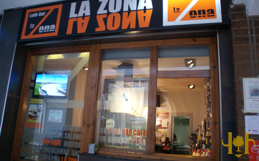 Photo de La Zona Bar