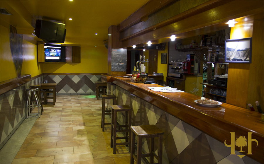 Foto de Jai Alai Bar