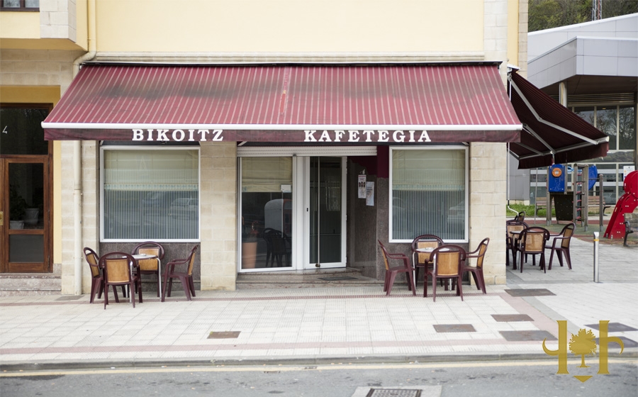 Bikoitz Cafeteríaren irudia